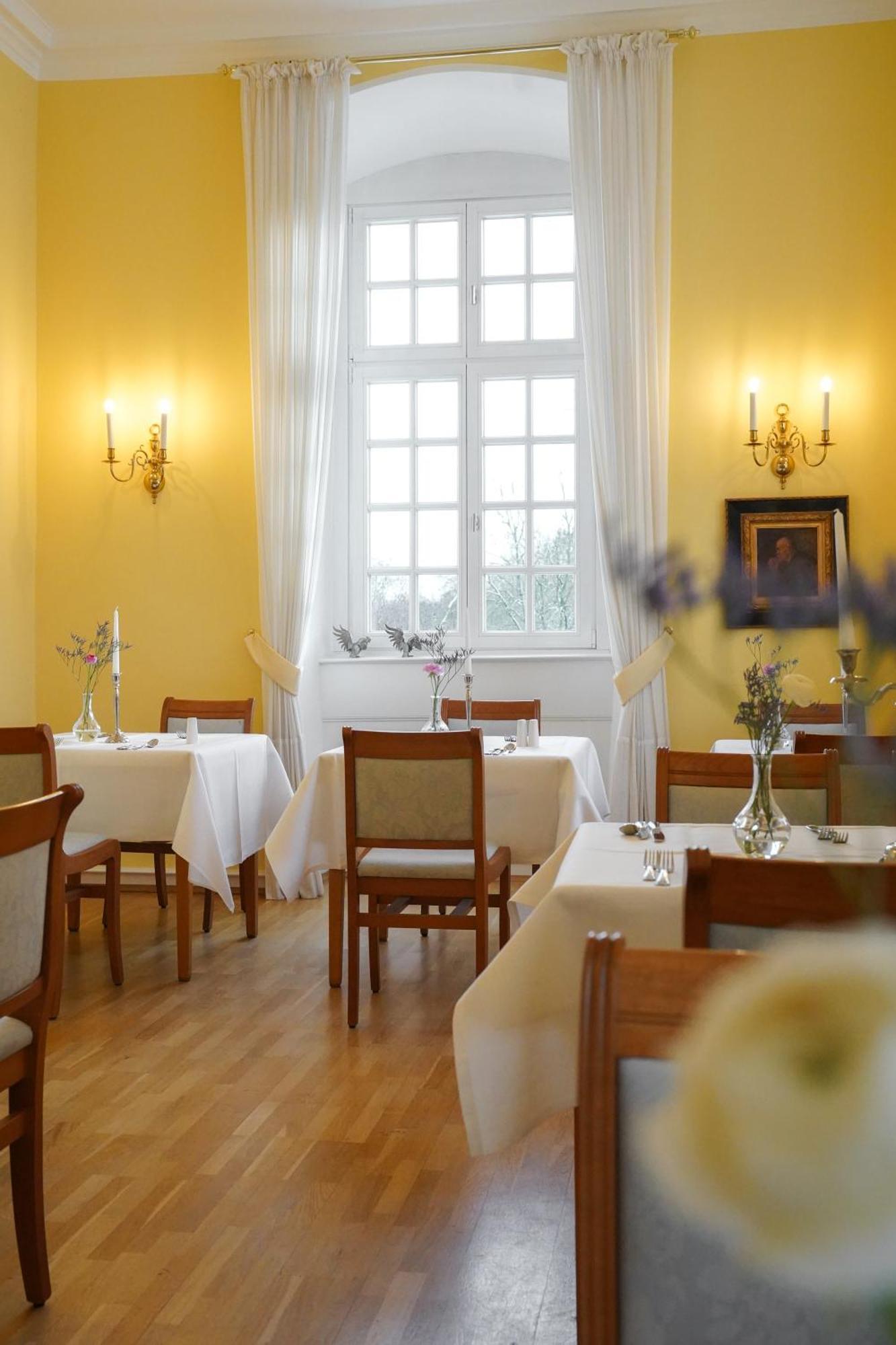 Hotel Schloss Hoehnscheid バート・アロルゼン エクステリア 写真